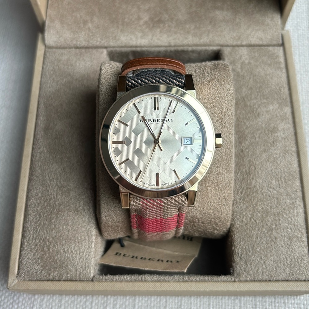 Burberry Sapphire Women’s Watch